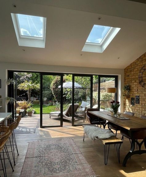 Kitchen Diner Extension, Open Plan Kitchen Dining Living, Roof Windows, Open Plan Kitchen Dining, Open Plan Kitchen Living Room, House Extension Design, Home Design Living Room, Kitchen Inspiration Design, House Extensions