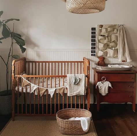 Cozy Nursery Ideas, Cottagecore Nursery, Vintage Crib, Kids Rooms Inspo, Cozy Nursery, Nursery Room Design, Baby Room Inspiration, Nursery Room Inspiration, Best Plants