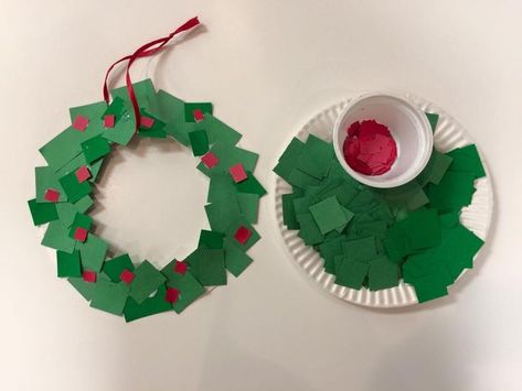 Paper Plate Wreaths For Kids Christmas, Paper Plate Christmas Wreath, Paper Plate Wreath, Classroom Holiday Crafts, Plate Wreath, Winter Crafts For Toddlers, Christmas Reef, Preschool Valentine Crafts, Christmas Art For Kids