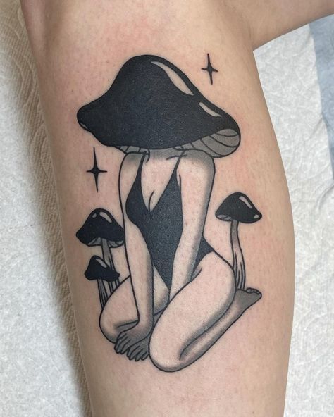 Mushroom Lady Tattoo, Mushroom Tattoo Ideas, Easy Tattoos, Mushroom Tattoo, Autumn Tattoo, Mushroom Tattoos, Flash Tattoo Designs, Pin Up Tattoos, Head Tattoos