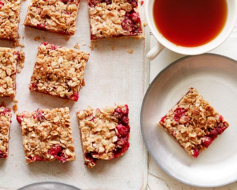 Cranberry Streusel Bars | The Pioneer Woman Pioneer Woman Cranberry, Rainbow Cookies Recipe, Apple Pie Bars Recipe, Streusel Bars, Holiday Cheese, Pie Bar Recipes, Apple Pie Bars, Apple Crisp Recipes, Peanut Butter Bars