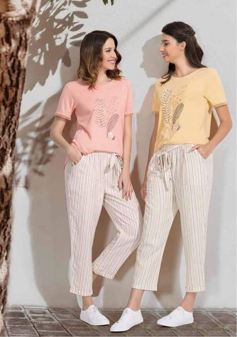 Night Wear Ideas For Women, Casual Home Outfits Indian, Night Wear Pajamas, Casual Home Outfits, Home Wear Women Casual, Night Suit For Women, Sleepwear Women Pajamas, Cape Fashion, Hiking Outfit Women