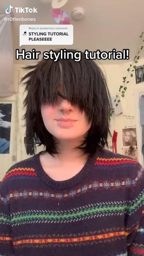 Short Fluffy Hair Styling Tutorial, Emo Fluffy Hair Tutorial, How To Keep Hair Fluffy, Cool Emo Hairstyles, How To Style Emo Hair Tutorials, Hair Fluffy Tutorial, Simple Emo Hairstyles, Scene Hair Inspiration, Cool Hair Dye Ideas For Short Hair Alt