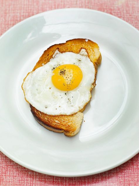 Sunny side-up eggs Fried Egg On Toast, Sunny Side Up Eggs, Sunnyside Up Eggs, Healthy Egg Recipes, Egg Nutrition, Eggs Recipes, Over Easy Eggs, Healthy Eggs, Jamie Oliver Recipes