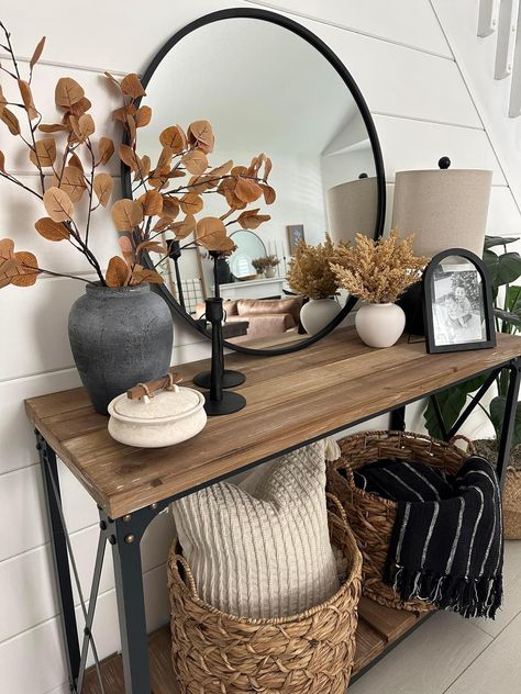 Neutral Entryway, Rust Decor, Moody House, Entry Table Decor, House Interior Living Room, Decor 2023, House Interior Decor Ideas, Console Table Decorating, Luxurious Interior