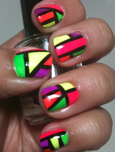 Ooooh, I think I may try this next! 80’s Nails, Quilt Nails, 80s Nail Designs, Quilted Nails, Mom Prom, Stiletto Nail Designs, 80s Nails, Sns Nails Designs, Elegant Black Women