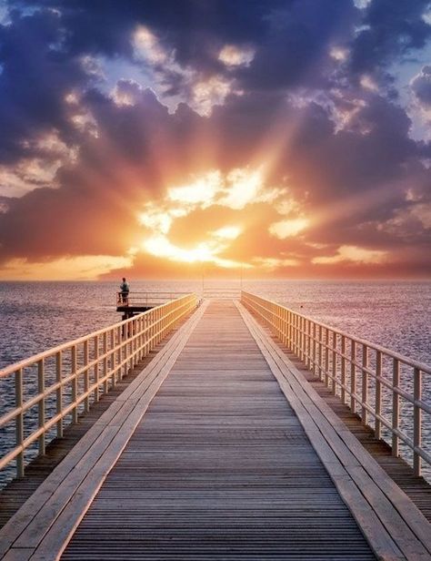 "Each sunrise that you experience will answer the prayer that you prayed, but you will only see the answered prayer if you walk the path by faith". Batyah Beautiful Sunrise, Beautiful Sky, Beautiful Sunset, Beautiful Photography, The Other Side, The Words, Beach Life, Sunrise Sunset, Beautiful World