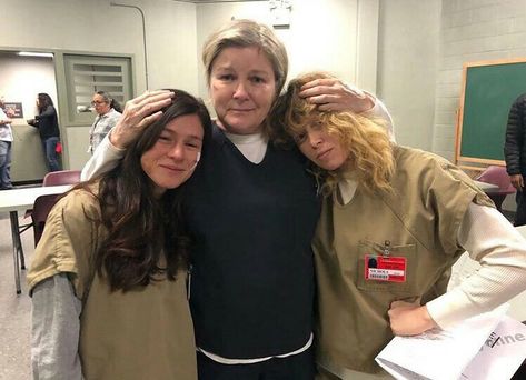 Oitnb Nicky, Oitnb Red, Oitnb Memes, Oitnb Cast, Nicky Nichols, Alex And Piper, Kate Mulgrew, Black Memes, Big Friends