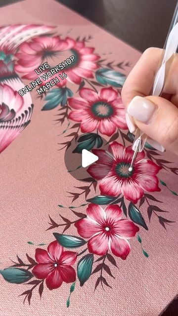 Painting Ideas In Clothes, Easy Flowers Paintings, Flower Stencils, Floral Paintings Acrylic, Fabric Paint Diy, Painting Flowers Tutorial, Basic Painting, Easy Flower Painting, Fabric Painting Techniques