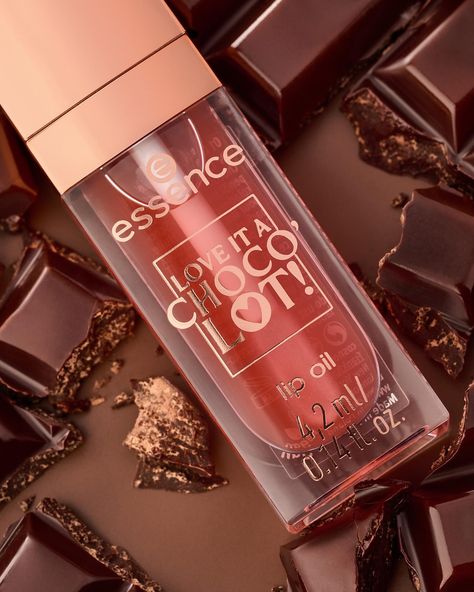 Got a sweet tooth? 🍫 Your lips just found their new favourite treat 🍩: LOVE IT A CHOCO’ LOT! lip oil! Think high-shine, transparent finish, nourishing care & the most YUMMY chocolate scent ever Tag your chocoholic bestie who NEEDS this treat! 🍪💕 #makebeautyfun #essencecosmetics #loveitachocolot #lipoil #chocolate #trendedition #makeup #beauty Essence Makeup Products, Essence Products, Chocolate Scent, Essence Makeup, Teen Trends, Essence Cosmetics, Make Beauty, Coffee And Books, Lip Balms