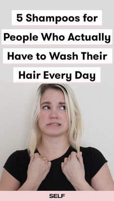 Some women can go weeks without using shampoo. Others depend on dry shampoo to keep their hair fresh and clean looking for days. Here, we found the five best shampoos for people with fine hair that actually need daily washing. This is the easy way to keep your hair from looking greasy and limp. #shampoo #finehair Shampoo Bar Diy, Routine Shampoo, Oily Hair Remedies, Bleached Ends, Heat Free Hairstyles, Easy Hair Up, Oily Roots, Shampoo For Fine Hair, Easy Curls