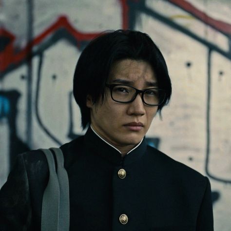 Dori Sakurada, Alice In Borderland, Nijirô Murakami, Bad Boy Aesthetic, Japanese Movies, Drama Funny, Korean Drama Best, Borderlands, Dream Guy