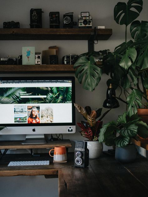 Photographer Desk Workspaces, Photographer Desk Setup, Photographer Office Ideas, Photographer Desk, Curated Shelves, Photographer Workspace, Photographers Desk, Room Decor Products, Photographer Office