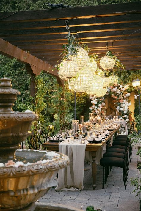 Mission Wedding California, Southern Romantic Wedding, Garden Intimate Wedding, Small Luxury Wedding Ideas, Private Small Wedding, Garden Courtyard Wedding, California Wedding Decor, San Sebastian Wedding, California Garden Wedding