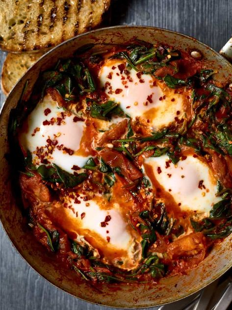 Smoky Spinach Shakshuka - Nadiya Hussain Nadyia Hussein Recipes, Spinach Shakshuka, Breakfast Recipes Eggs, Nadiya Bakes, Nadiya Hussain Recipes, Nadia Hussain, Shakshuka Recipe, Nadiya Hussain, Shakshuka Recipes