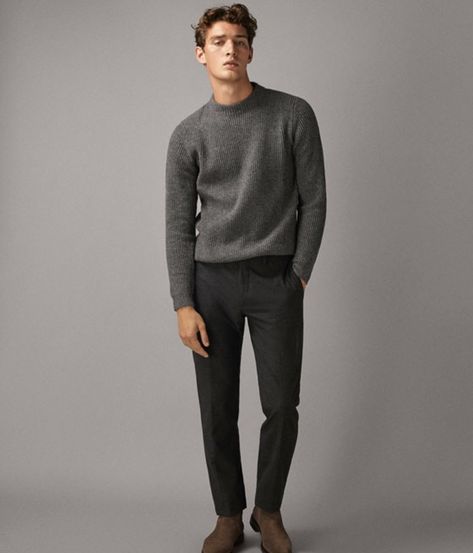 Bussines Casual Men Outfits Winter, Men’s Grey Sweater Outfit, Black And Grey Business Casual Outfits Men, Men Smart Casual Work Outfit, Men’s Business Causal, Untucked Business Casual Men, Mens Fashion Work Business, Mens Business Casual Black Pants, Modern Corporate Attire For Men