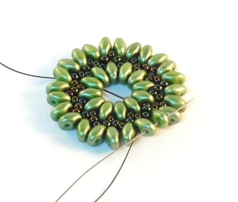 Step 11 of Starburst Earrings Tutorial- Simple Free Beaded Earring Pattern Easy Beading Patterns, Earrings Tutorial, Beaded Necklace Patterns, Duo Beads, Starburst Earrings, Beaded Earrings Tutorials, Beaded Earring, Beaded Beads, Super Duo