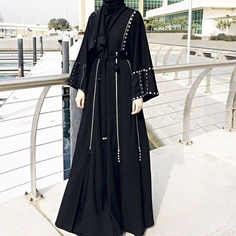 Abaya Fashion Dubai Black, Jersey Abaya, Trendy Abaya, Black Abaya Designs, Hijab Stile, Abaya Fashion Dubai, Model Gamis, Hijab Designs, Black Abaya