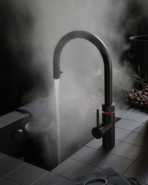 Safer and more sustainable than a kettle! Quooker Tap, Ceiling Hood, Gas Range Cookers, Boiling Water Tap, Built In Double Ovens, Kitchen Design Styles, Photography Concepts, Sinks Kitchen, American Style Fridge Freezer