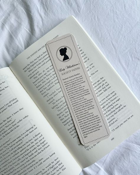 Dearest Gentle Reader, Did you miss me? I’ve been so excited to release this bookmark! A Bridgerton bookmark was well overdue🫶🏼 I’ve also been rewatching the series so I’m even more giddy to show you guys this! What do we think?🤍 #booklover #bookishgirlschat #bookworm #booknerd #bookaddict #bridgerton #ladywhistledown #bookmarks #etsyshop #smallbusinessowner Bridgerton Inspired Gifts, Bridgerton Merchandise, Bridgerton Gifts, Bridgerton Lady Whistledown, Lady Whistledown, Bridgerton Inspired, Christmas Bookmarks, Zodiac Book, Handmade Bookmarks