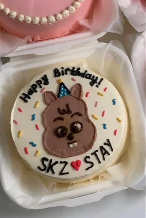 #straykids #bentocake #hanjisung #skzoo #quokka Bento cake for Stay w Stray Kids Han quokka🐿 Han Birthday Cake, Puppym Skzoo Seungmin, Stray Kids Cake Birthday, Skz Cake Ideas, Stray Kids Birthday Cake, Skz Birthday Cake, Skzoo Cake, Skz Cake, Stray Kids Cake