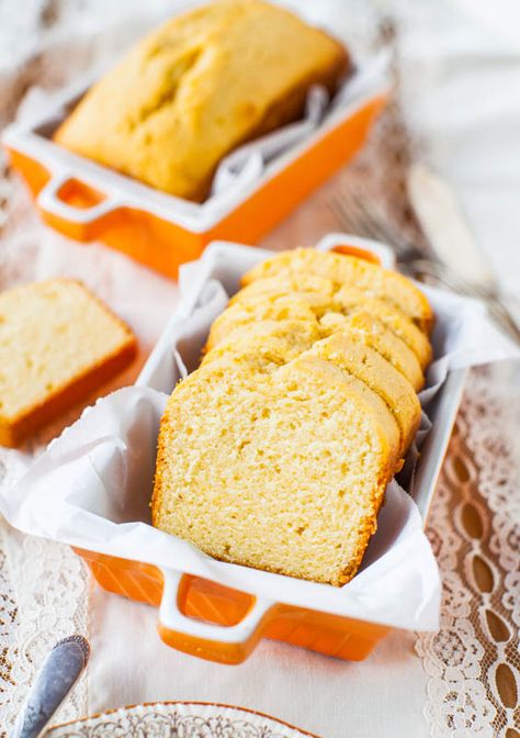 Mini Cream Cheese Pound Cakes with Vanilla Cream Cheese Glaze - Recipe at averiecooks.com Cake Condensed Milk, Cake With Condensed Milk, Eggless Orange Cake, Recipe With Condensed Milk, French Yogurt Cake, Condensed Milk Cake, Eggless Cake Recipe, Eggless Desserts, Condensed Milk Recipes