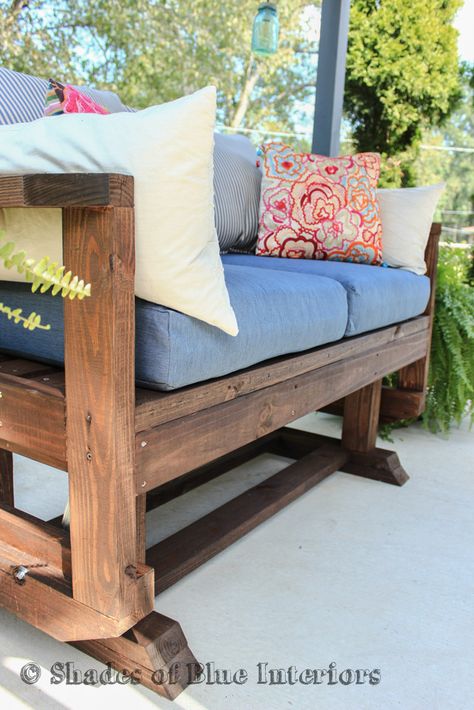 Outdoor Loveseat Glider Outdoor Couch Plans, Diy Outdoor Daybed, Used Outdoor Furniture, Garden Bench Diy, Outdoor Glider, Outdoor Furniture Chairs, Patio Loveseat, Trendy Diy, Outdoor Loveseat