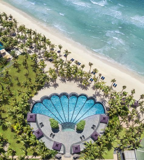 JW Marriott Phu Quoc Emerald Bay Resort & Spa Bill Bensley, Resort Design Plan, Hotel Swimming Pool, Luxury Swimming Pools, Resort Architecture, Mermaid Shell, Resort Design, Resort Pools, Phu Quoc