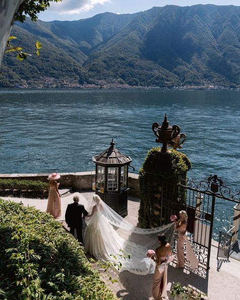 Velvet Victoria Chillas on Instagram: "The Bride has arrived 👰‍♀️💍 @villadelbalbianello" Lakeside Garden, Dream Venue, Beautiful Inside And Out, Best Wedding Venues, Beautiful Backdrops, Italian Wedding, Grand Hotel, Fairytale Wedding, Lake Como