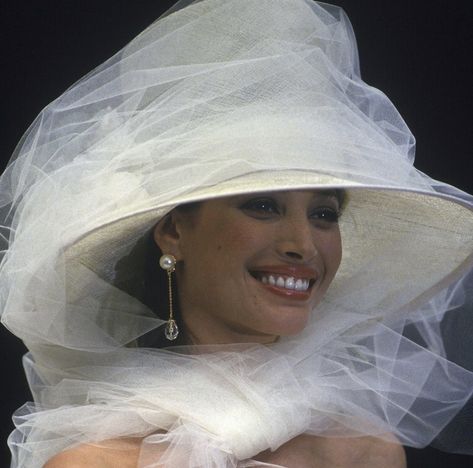 Valentino 1993, Light Feminine, Valentino Couture, Bridal Hat, Christy Turlington, Vintage Bridal, Brunettes, Wedding Bells, Bridal Style