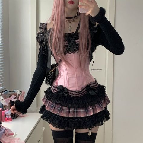 #softgoth #cute #kawaii #jfashion #alt #black #outfit #sweetcore #punk #aesthetic #anime #nana #pink Black Kawaii Outfits, Pink Punk Outfits, Soft Goth Outfits, Anime Nana, Pastel Goth Outfits, Egirl Outfits, Punk Aesthetic, Alt Outfits, Goth Dress