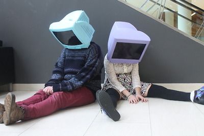 TV/object head tutorial! Tv Head Costume, Tv Head Cosplay, Tv Heads, Head Tutorial, Object Head, Object Heads, Tv Head, Dreamcore Weirdcore, Cosplay Tutorial