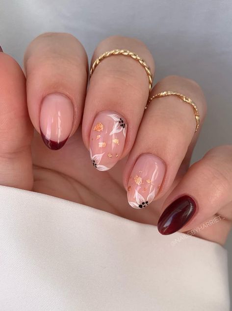 Simple Nail Designs Burgundy, Burgundy And Navy Nails, Wedding Guest Nails, Burgundy Nail Designs, Fall Nail Color, Rose Nails, White Nail Designs, Burgundy Nails, Fall Nail Colors