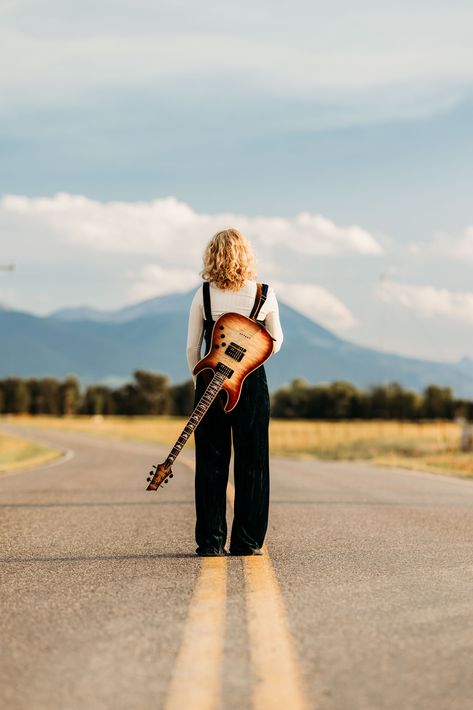 Senior Picture Ideas For Music Lovers, Singing Photoshoot Ideas, Musician Senior Photos, Graduation Pictures With Guitar, Guitar Portrait Photography, Musician Branding Photoshoot, Senior Picture Music Ideas, Senior Picture With Instrument, Senior Photo With Guitar