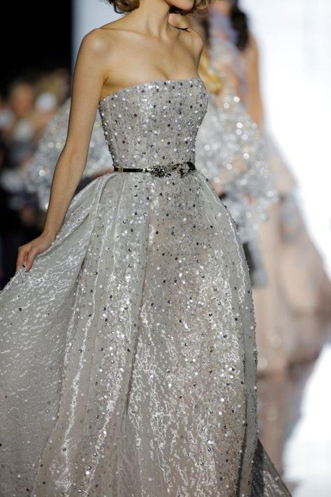 Gown Haute Couture, Zuhair Murad Haute Couture, Silver Gown, Woman Walking, Zuhair Murad, Gowns Of Elegance, Gorgeous Gowns, Beautiful Gowns, Night Outfits