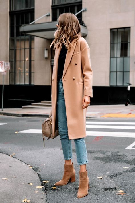 Valentine's Day Outfit Ideas Fall Nyc, Camel Coat Outfit, Pijamas Women, Tan Coat, Booties Outfit, Weather Outfits, Simple Fall Outfits, Fall Booties, Winter Inspired