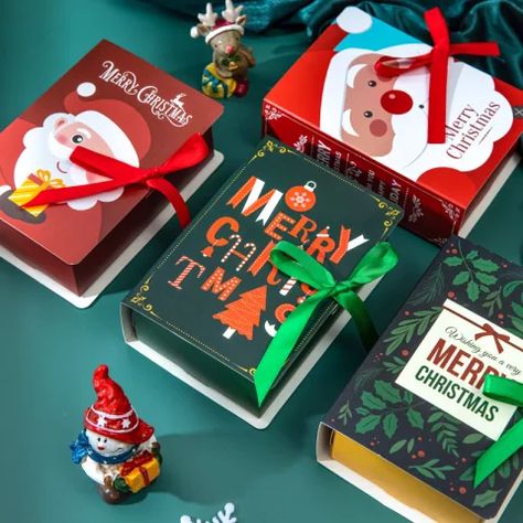 Christmas Package Design, Štědrý Den, Book Shape, Christmas Candy Gifts, Christmas Stocking Gifts, Candy Gift Box, Merry Christmas Eve, Chocolate Gift Boxes, Merry Christmas Decoration