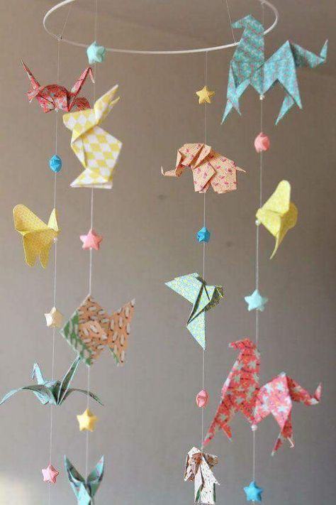 Mobil Origami, Origami Kutu, Diy Origami Home, Diy Origami Home Decor, Origami Home Decor, Origami Mobile, Origami Star Box, Mobile Hanging, Origami Ball