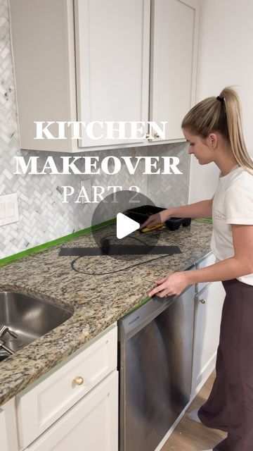 Sammie | diy & furniture flips on Instagram: "Painting my kitchen countertops 🤯 Pt. 2 of the 7-Day Kitchen Makoever #ad   Our granite counters were outdated and you could never tell when they were dirty, which drove me nuts! I used this @rustoleum countertop kit to completely transform my kitchen counters in just a day! What do you think?    I was super skeptical after the first coat but the 2nd and 3rd sealed the deal for me 🤌🏼    Comment “KITCHEN” and I’ll send you the link to everything I used in this makeover, or you can find all inked in my bio! Come back tomorrow for PART 3 where we’re painting my fridge, along with the FINAL REVEAL 🤪   #doy #RustoleumPartner #homedesign #kitchenmakeover #renovation #homehack #diyhack" Refinishing Countertops Diy, Painted Countertops Diy, Kitchen Counter Diy, Painted Granite Countertops, Painting Kitchen Counters, Painting Bathroom Countertops, Rustoleum Countertop, Countertop Refinishing Kit, Countertop Redo