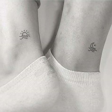 43 Cool Sibling Tattoos You'll Want to Get Right Now | Page 2 of 4 | StayGlam Cool Sibling Tattoos, Matching Bff Tattoos, Twin Tattoos, Matching Friend Tattoos, Tato Minimal, Tattoo Placements, Tattoos Meaningful, Matching Best Friend Tattoos, Tattoos Black