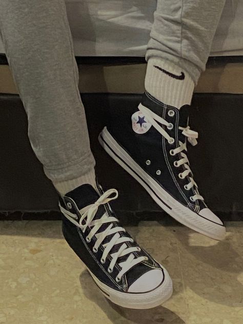 Boys Shoes Aesthetic, Converse All Star Outfit Men, All Star Outfit Men, Mens Winter Boots Fashion, Converse All Star Outfit, All Star Converse Outfit, Chuck Taylors Outfit, Cool Shoes For Men, Spider Man Shoes