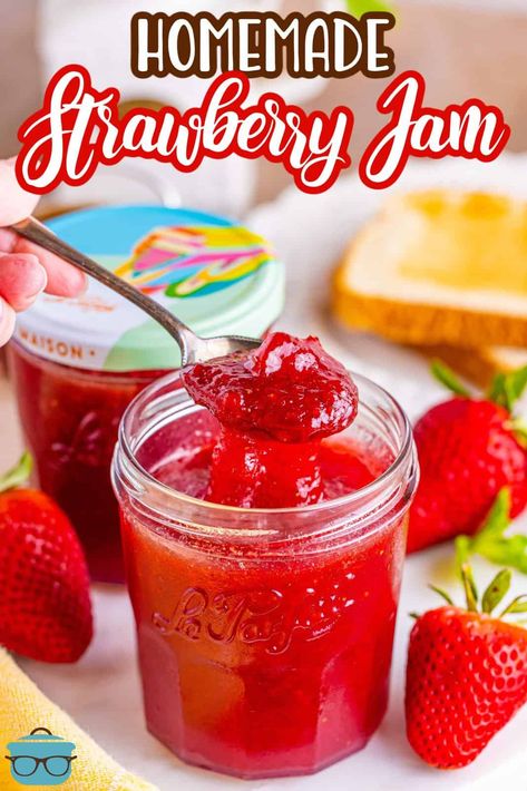 This fool proof, 4-ingredient Strawberry Jam comes out perfect every single time! Enjoy it any time of the year since you can use fresh or frozen berries! Freezer Jams, Canning Jelly, Strawberry Jam Recipe, Jam Recipes Homemade, Canning Food, Homemade Strawberry Jam, Freezer Jam, Canned Apples, Frozen Berries