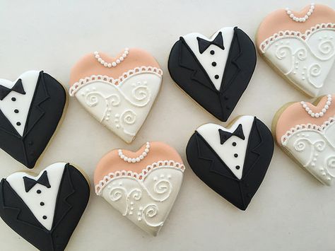 bride and groom heart cookies | Sarah Godlove | Flickr Football Sugar Cookies, Heart Cookies Decorated, Baking Deserts, Bride Cookies, Wedding Cookies Decorated, Anniversary Cookies, Engagement Cookies, Rose Gold Wedding Cakes, Bridal Cookies