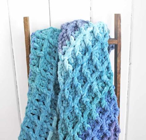 Bernat Blanket Ombre Patterns, Chunky Baby Blanket Crochet Pattern, Chunky Crochet Baby Blanket, Bulky Yarn Crochet, Chunky Yarn Blanket, Baby Blanket Yarn, Chunky Crochet Blanket Pattern, Crochet Blanket Tutorial, Bernat Baby Blanket Yarn