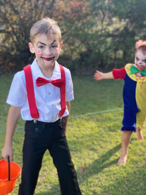 Last year he went as Slappy from goosebumps quick and easy costume to put together Goosebumps Costume Diy, 1039 Smoothed Out Slappy Hours, Slappy Halloween Costume, Slappy Costume, Goosebumps Slappy, Goosebumps The Haunted Mask, Easy Costumes, Halloween Costumes For Kids, Halloween Kids