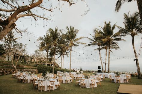 Beach Wedding Aisles, Beach Wedding Locations, Beach Wedding Reception, Beach Wedding Centerpieces, Beach Theme Wedding Invitations, Bridal Theme, Best Wedding Favors, Beach Wedding Flowers, Themed Wedding Invitations