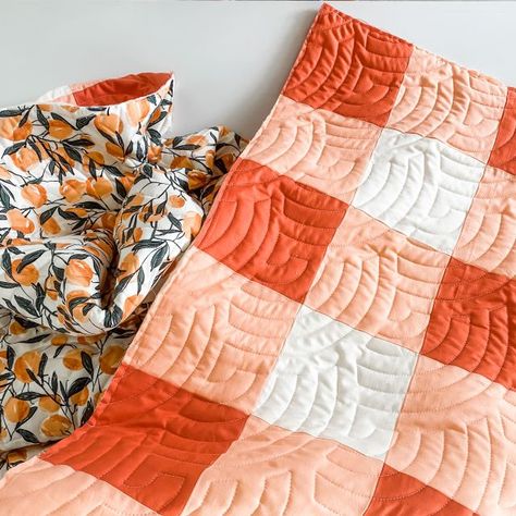 Gingham Quilt Pattern, Quilters Candy, Buffalo Check Quilt, Check Quilt, Fabric Bookmarks, Free Quilt Tutorials, Gingham Quilt, Bookmarks Diy, Orange Gingham