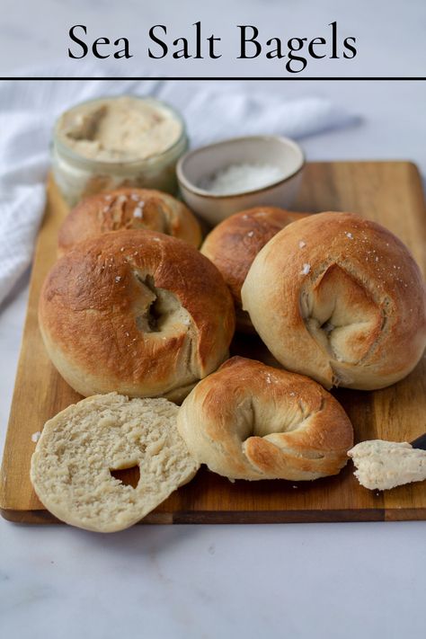 Salt Bagel Recipe, Bagel Recipe Easy, Homemade Bagels, Bagel Recipe, Be Awesome, Meatless Meals, Rolls Recipe, Dry Yeast, Bagels