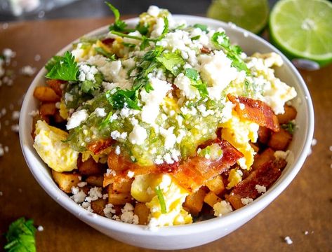 Breakfast Burrito Bowls, Easy Burrito Recipe, Easy Healthy Breakfast Ideas, Chorizo And Eggs, Breakfast Platter, Mexican Breakfast, Healthy Breakfast Ideas, Burrito Bowls, Breakfast Burrito