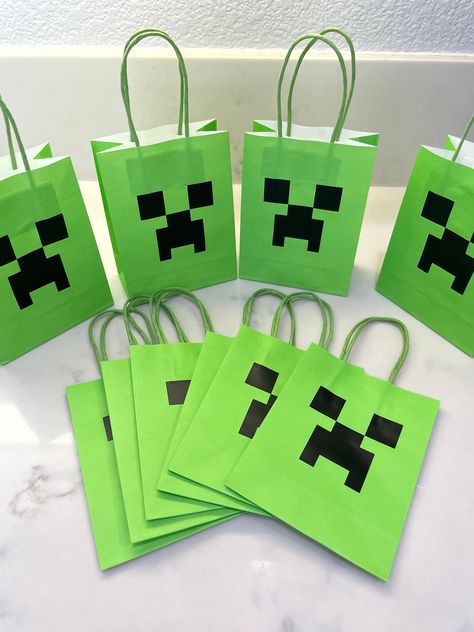 Minecrafter Favor Bags - Etsy Minecraft Goody Bags, Minecraft Birthday Goodie Bags, Minecraft Birthday Favors, Minecraft Bday Party Ideas, Minecraft Party Bags, Minecraft Themed Birthday Party, Birthday Party Favor Ideas, Minecraft Birthday Decorations, Minecraft Party Ideas